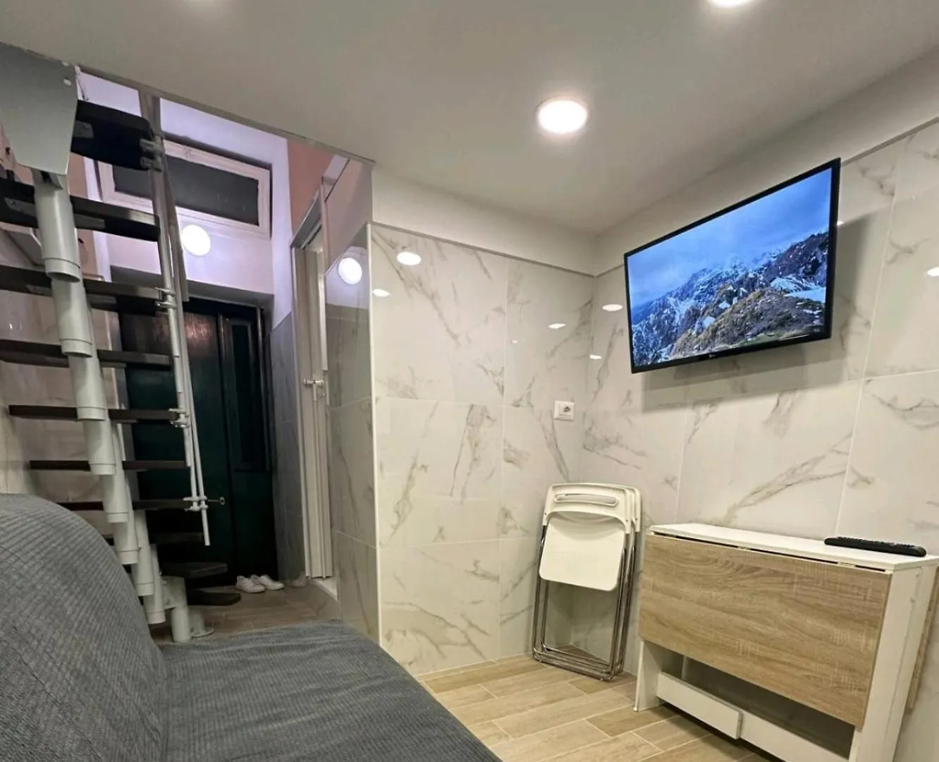 Anitasuiterooms Naples 0*,  Italy